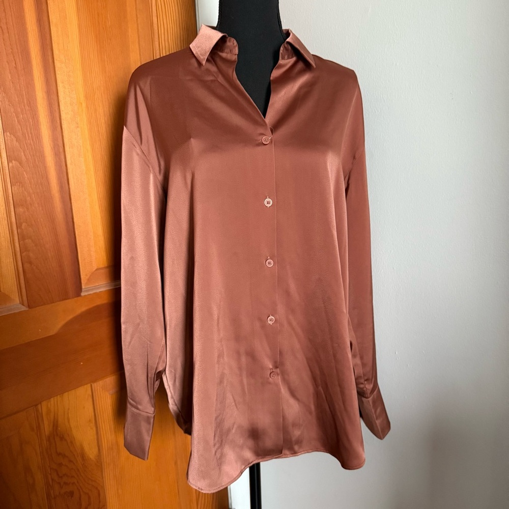 Uniqlo Rust Bronze Silky Button Down Top - Picture 2 of 13